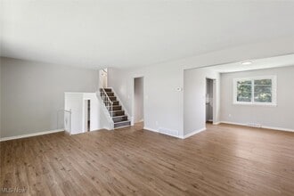 5951 Marra Dr in Bedford Heights, OH - Building Photo - Building Photo