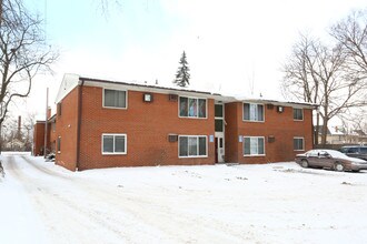 Penn Ave Apartments in Lansing, MI - Foto de edificio - Building Photo