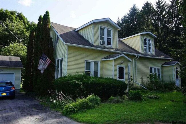 650 Malta Ave in Ballston Spa, NY - Building Photo - Building Photo