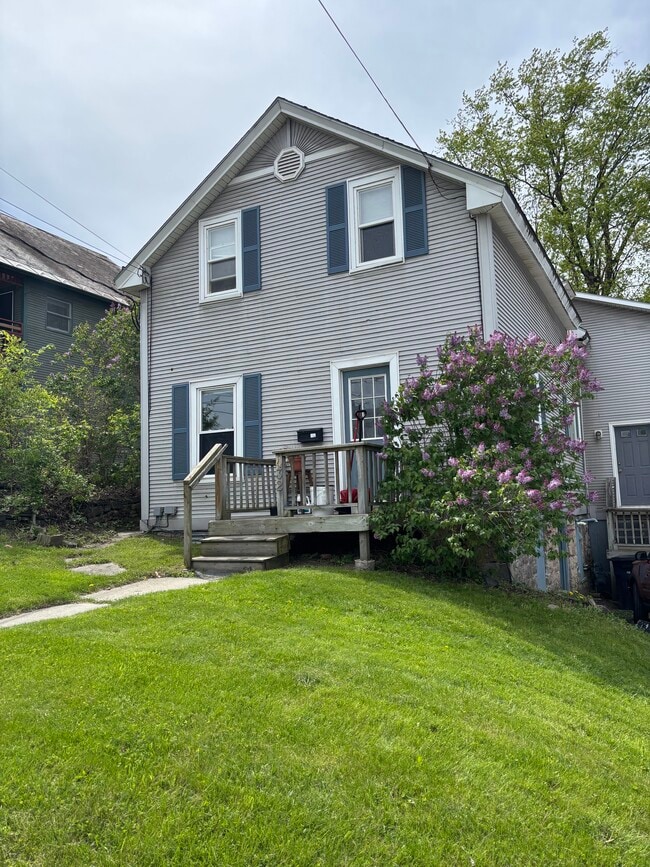 432-434 Colchester Ave, Unit 432