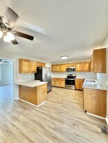 112 Anderson Ct in Richmond, KY - Building Photo