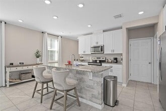 2519 Sweet Viburnum Wy in Ocoee, FL - Building Photo - Building Photo