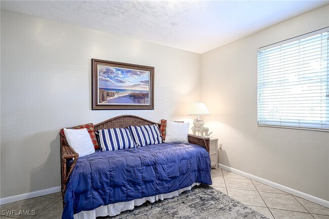 property at 4767 W Alhambra Cir
