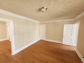 3805 E 153rd St in Cleveland, OH - Building Photo - Building Photo
