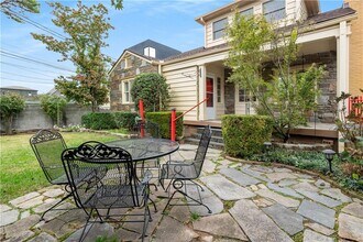 2035 Manchester St NE in Atlanta, GA - Building Photo - Building Photo