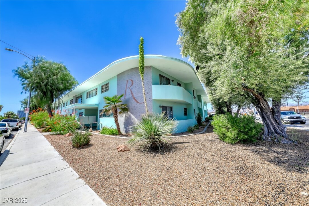 1700 Rexford Dr in Las Vegas, NV - Building Photo