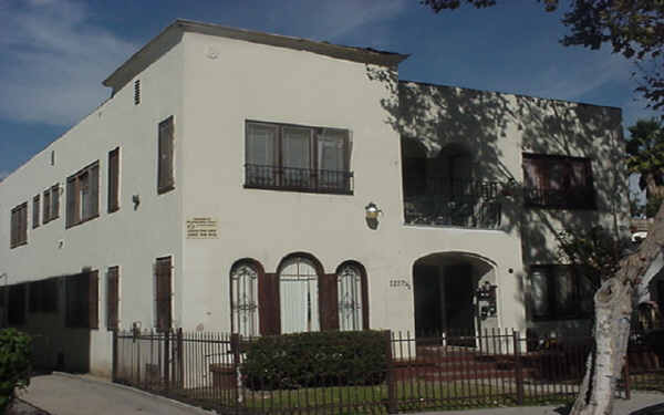 1225-1227 1/2 S Plymouth Blvd in Los Angeles, CA - Foto de edificio