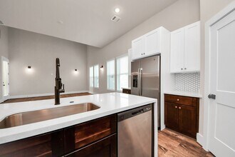 2911 Paul Quinn St in Houston, TX - Building Photo - Building Photo