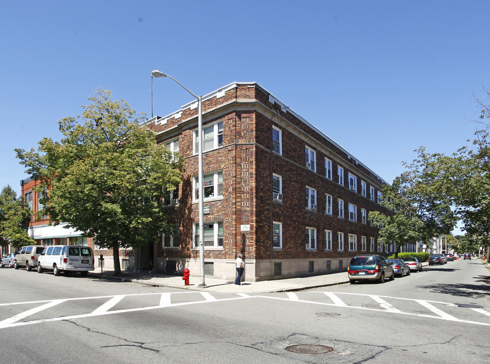 The Mayflower in Lynn, MA - Building Photo