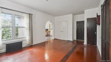 252 S Tenth Ave in Mount Vernon, NY - Building Photo - Building Photo