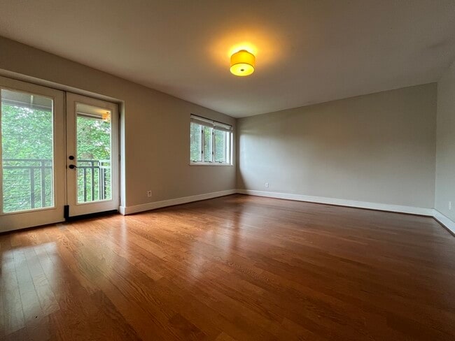 property at 2427 Vail Ave