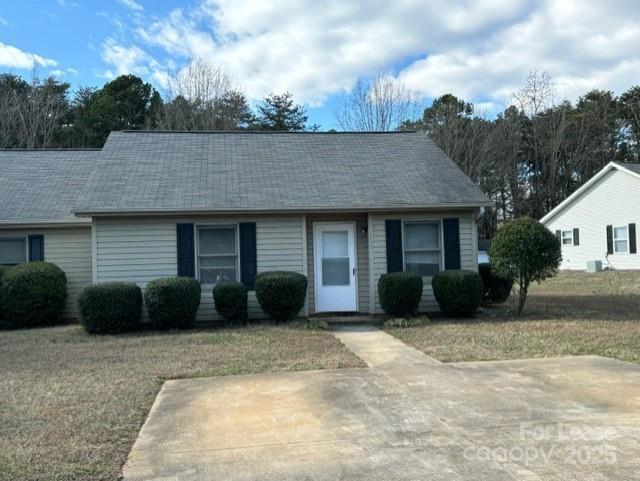 125 Pine Meadow Ln in Mooresville, NC - Building Photo