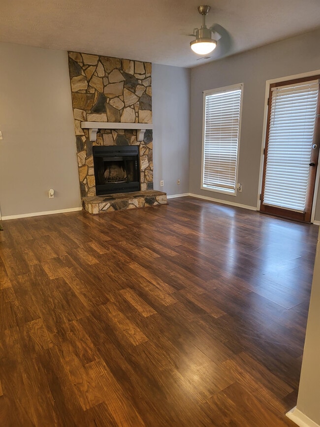 1886 Tryon Dr in Fayetteville, NC - Building Photo - Building Photo