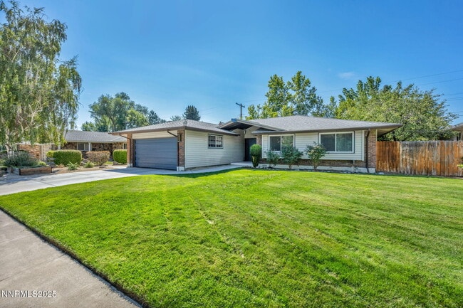 1490 Foster Dr in Reno, NV - Building Photo - Building Photo