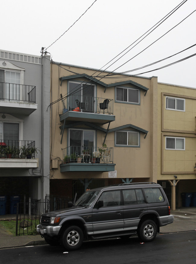 642 Sylvan St in Daly City, CA - Building Photo - Building Photo