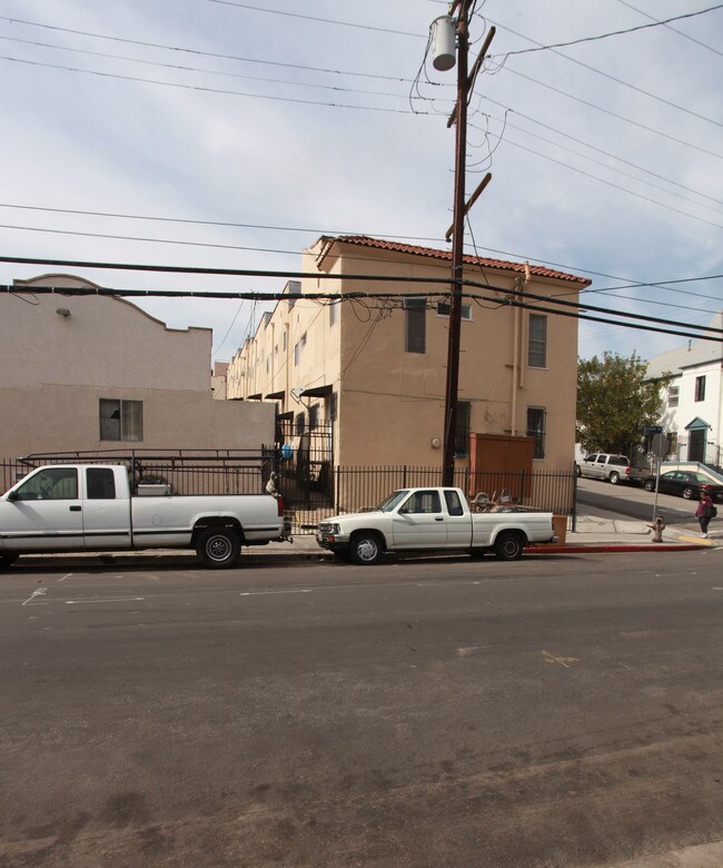 1800 Maryland St in Los Angeles, CA - Foto de edificio - Building Photo