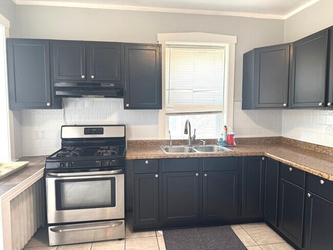 4421 W Wrightwood Ave in Chicago, IL - Building Photo - Building Photo