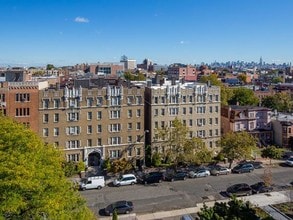 28 Duncan Avenue in Jersey City, NJ - Foto de edificio - Building Photo