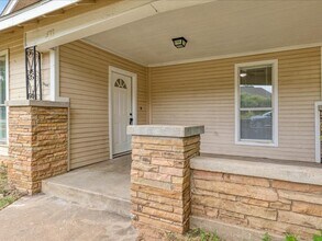 533 E Woodard St in Denison, TX - Building Photo - Building Photo