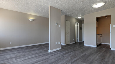 Queensway Place Apartments in Prince George, BC - Building Photo - Building Photo