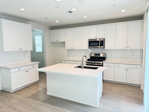 2114 E Jackman St in Lancaster, CA - Building Photo - Building Photo