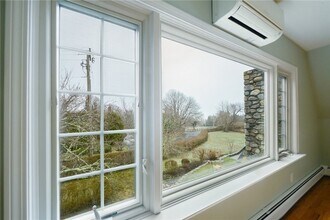 450 Ocean Rd in Narragansett, RI - Building Photo - Building Photo