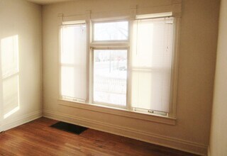 701 N Randolph St in Champaign, IL - Foto de edificio - Building Photo