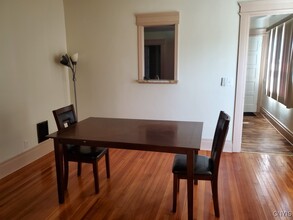 116 Pleasantview Ave in Syracuse, NY - Foto de edificio - Building Photo