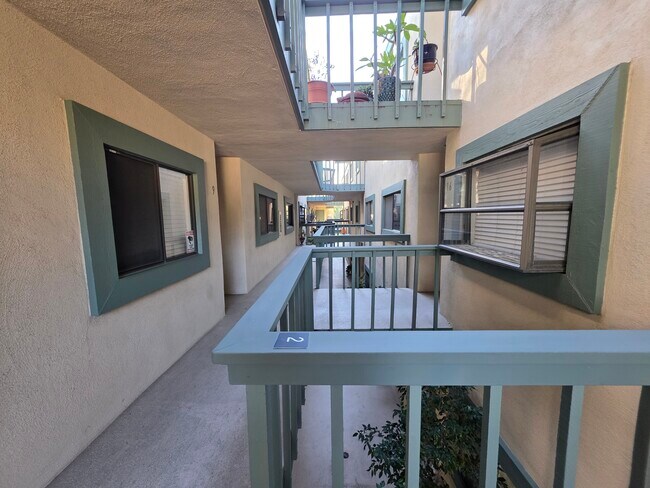 917 Torrance St in San Diego, CA - Building Photo - Building Photo