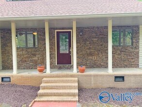 143 Green Valley Rd in Owens Cross Roads, AL - Building Photo - Building Photo