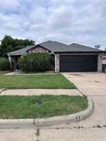 701 King St in Cedar Hill, TX - Building Photo
