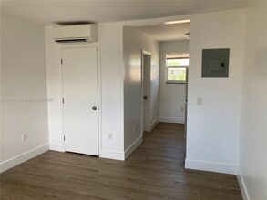 1815 NW 1st Ct in Miami, FL - Building Photo - Building Photo