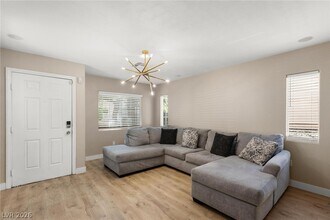 3647 McMurty Ct in Las Vegas, NV - Building Photo - Building Photo