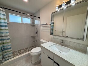 3243 Francis St-Unit -A (1 Bedroom) in Honolulu, HI - Building Photo - Building Photo