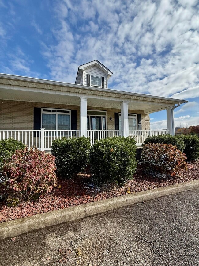 property at 98 Melrose Dr