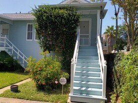 2924 Ave P 1/2, 1 in Galveston, TX - Building Photo