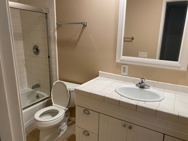 6456 Cavalleri Rd in Malibu, CA - Building Photo - Building Photo