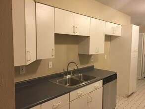 446 Thistle Dr in Garland, TX - Building Photo - Building Photo