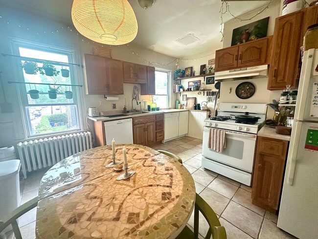 66 Fairbanks St, Unit 3