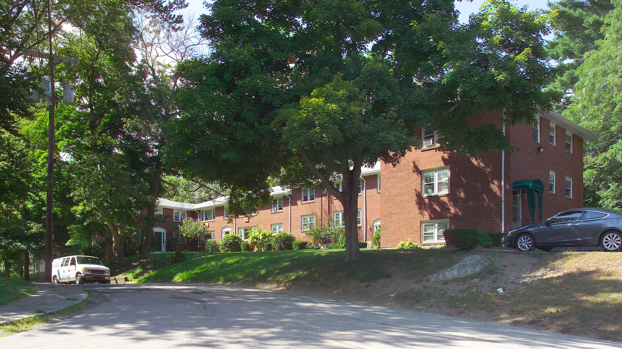 Parkview Heights Apartments in Foxboro, MA - Building Photo