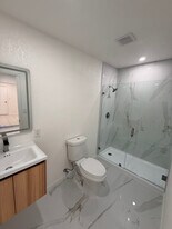 10424 SW 7th St in Miami, FL - Building Photo