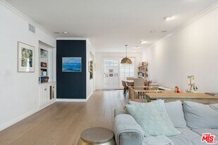 1802 California Ave in Santa Monica, CA - Building Photo