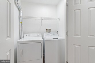 7022 Dasher Farm Ct in Columbia, MD - Building Photo - Building Photo