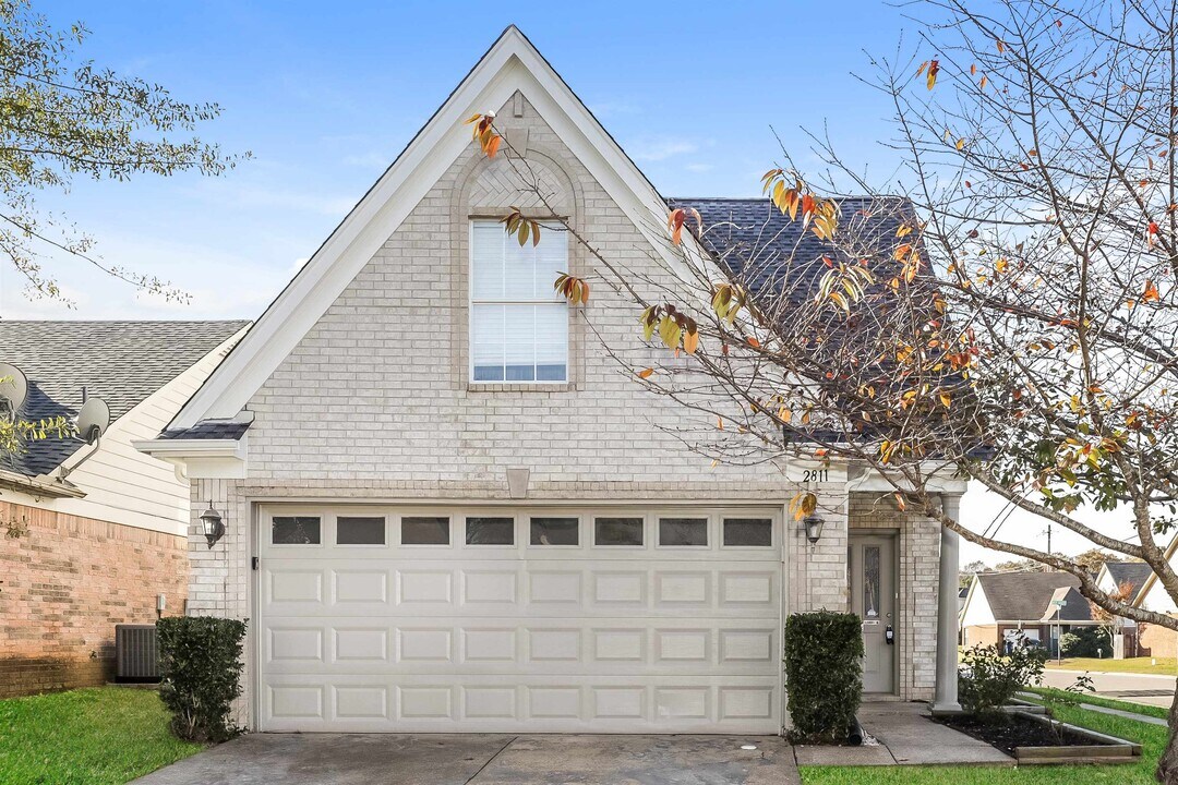 2811 Virginia Woods Pl in Arlington, TN - Building Photo