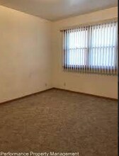 5420 Ervin Street in Lincoln, NE - Foto de edificio - Interior Photo