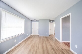 1314 US-36, Unit 1318 in Pendleton, IN - Foto de edificio - Building Photo