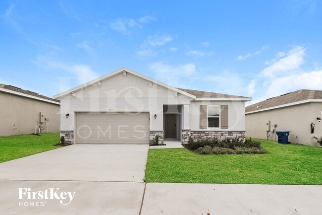 property at 425 Reina Wy