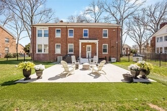 312 Ellington Ave E in Garden City, NY - Building Photo - Building Photo