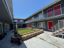 1725 Lemon Ave in Long Beach, CA - Building Photo