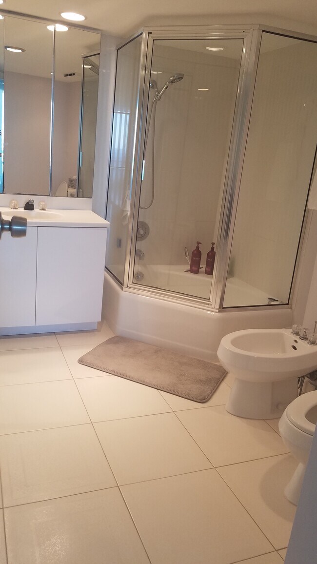 2200 S Ocean Ln, Unit PH3 in Fort Lauderdale, FL - Foto de edificio - Building Photo